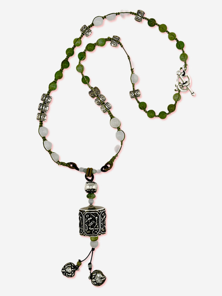 Mei Necklace Feminine by Nature