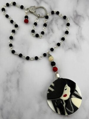 Elegante Necklace Feminine by Nature